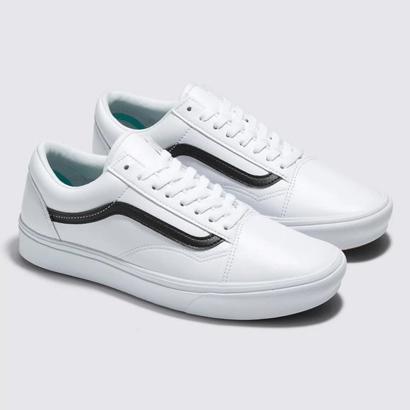 <<SOLD>> Vans Comfycush Old Skool Classic Tumble True White sz women 5.5 - Picture 1 of 11
